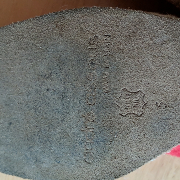 Andre Assous red espadrilles - Picture 3 of 4